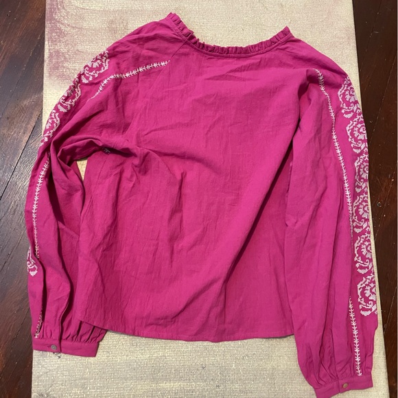 Easel button down shirt. Small, but oversized. - Picture 2 of 4